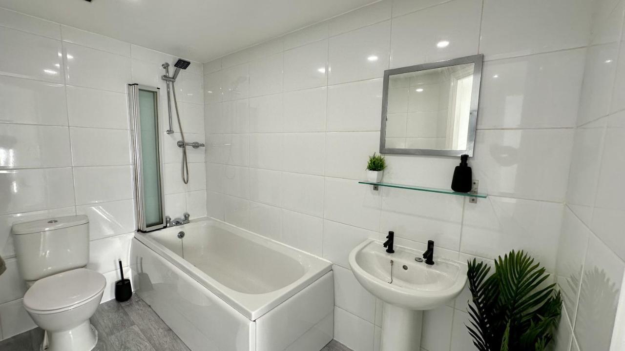 Apartamento Lux Livin' - Luxury 2 Bed With Free Parking *