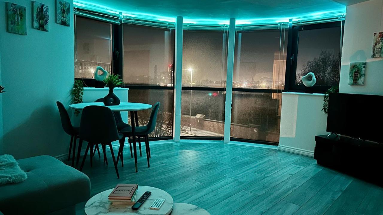 Apartamento Lux Livin' - Luxury 2 Bed With Free Parking